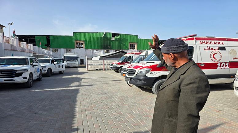 مغادرة أول دفعة من جرحى قطاع غزة عبر معبر رفح بعد إعادة تشغيله حيث كان مغلقاً منذ 18 يوماً